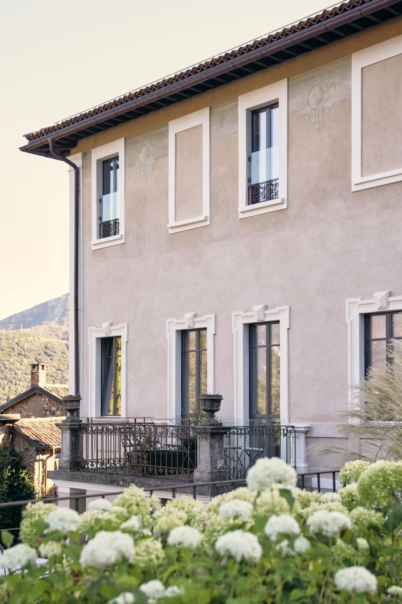 Relais Castello Di Morcote Hotel Exterior photo